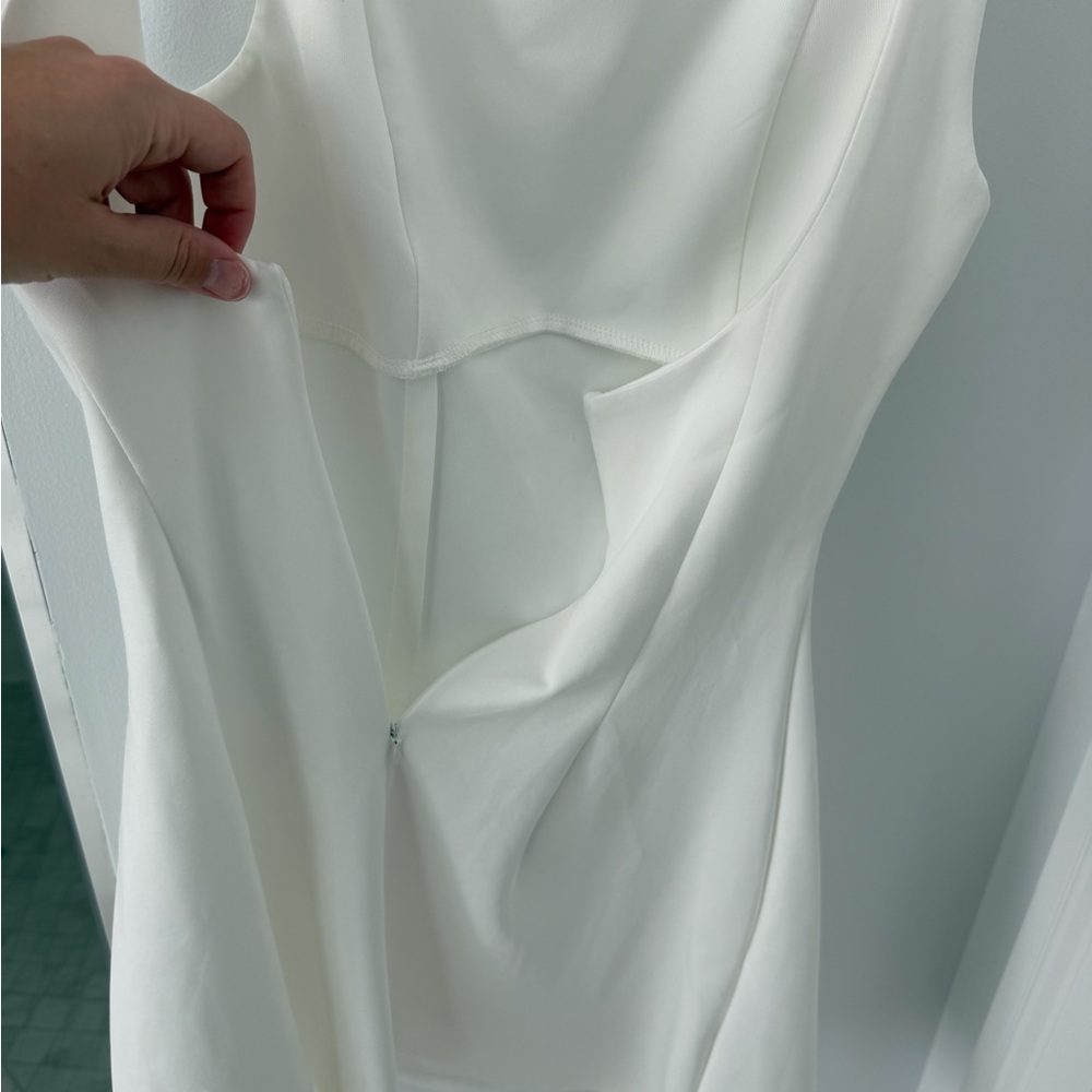 Classic White Sleeveless A-Line Dress - Picture 6 of 6